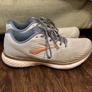 Brooks Revel Running